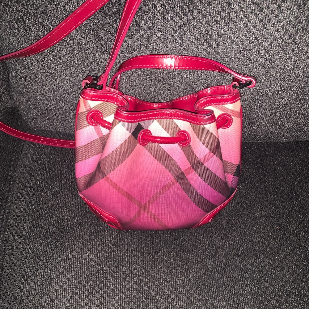 Burberry cross body purse
